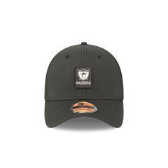 Las Vegas Raiders 2025 Sideline Hot Weather Historic 39THIRTY Stretch Fit Hat