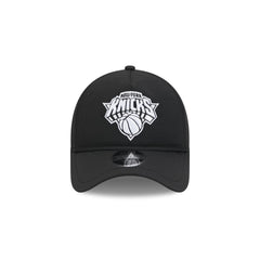 New York Knicks Black 9FORTY APEX Snapback Hat