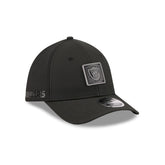 Las Vegas Raiders 2026 Training Black 39THIRTY M-Crown Stretch-Fit Hat