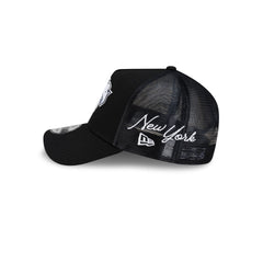 New York Knicks Side Script Black 9FORTY A-Frame Trucker Hat