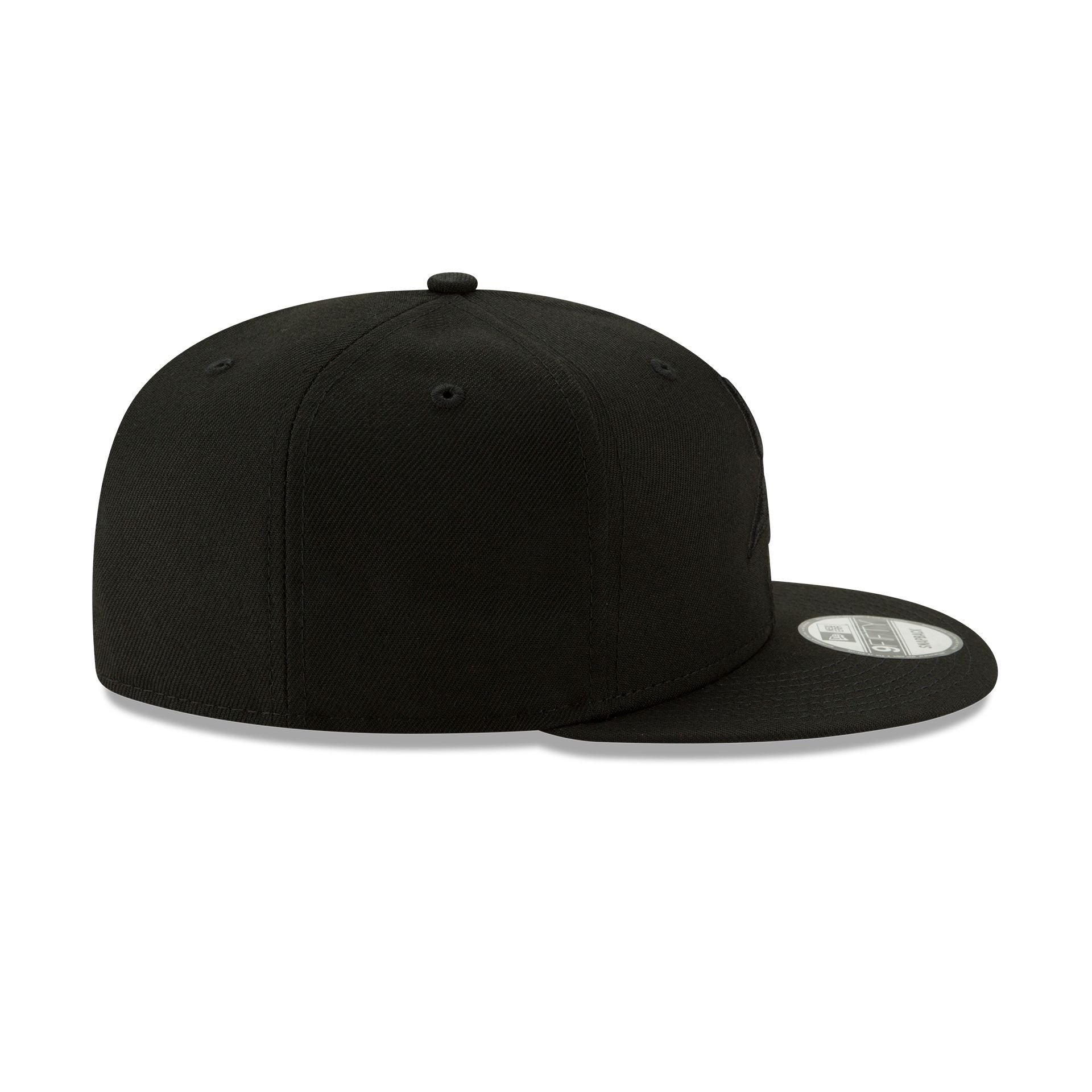 Minnesota Vikings 2024 Basic Black on Black 9FIFTY Snapback Hat