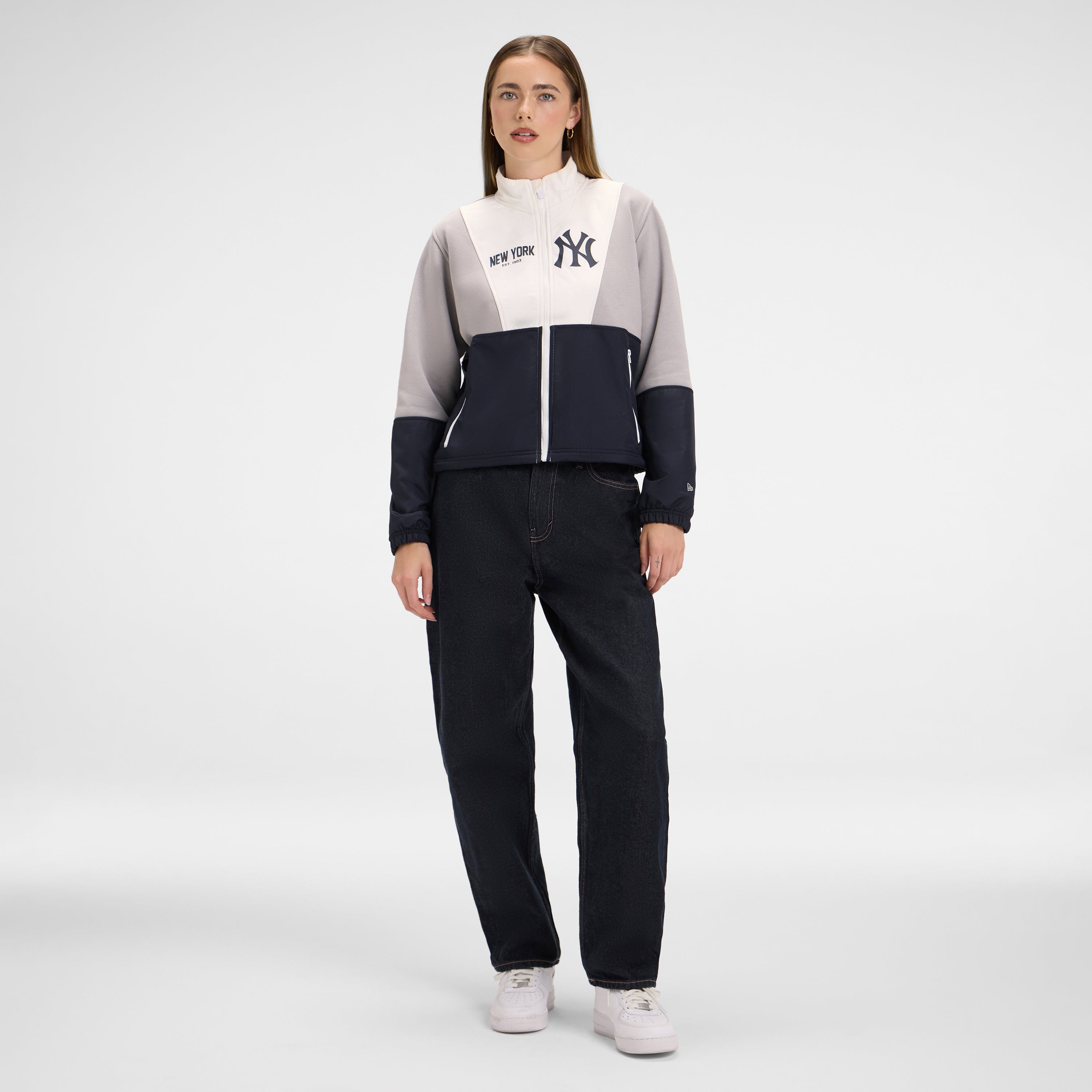 Philadelphia Phillies Leisure Women's Full-Zip Sweatshirt