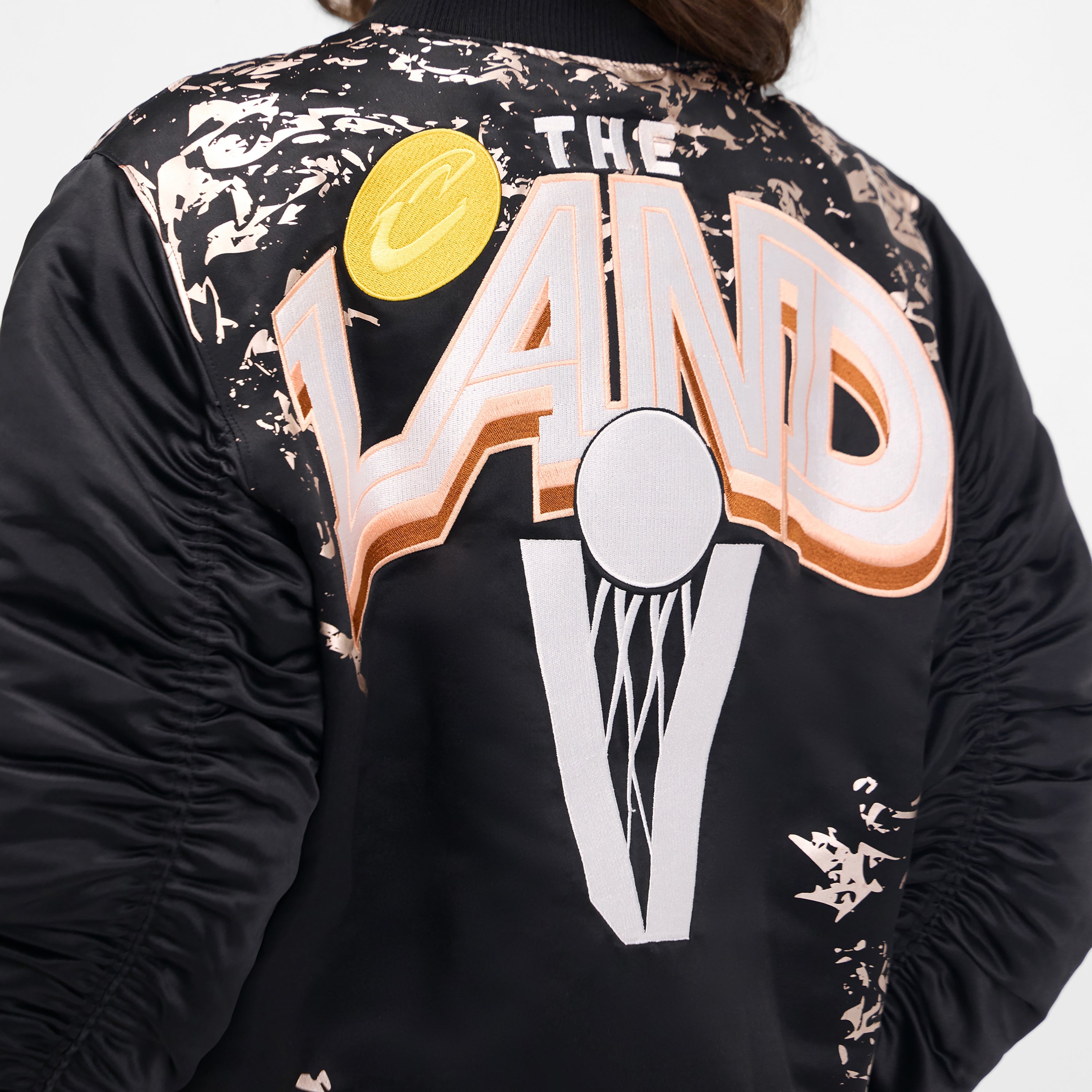 New York Knicks 2025 City Edition Women's Black Jacket