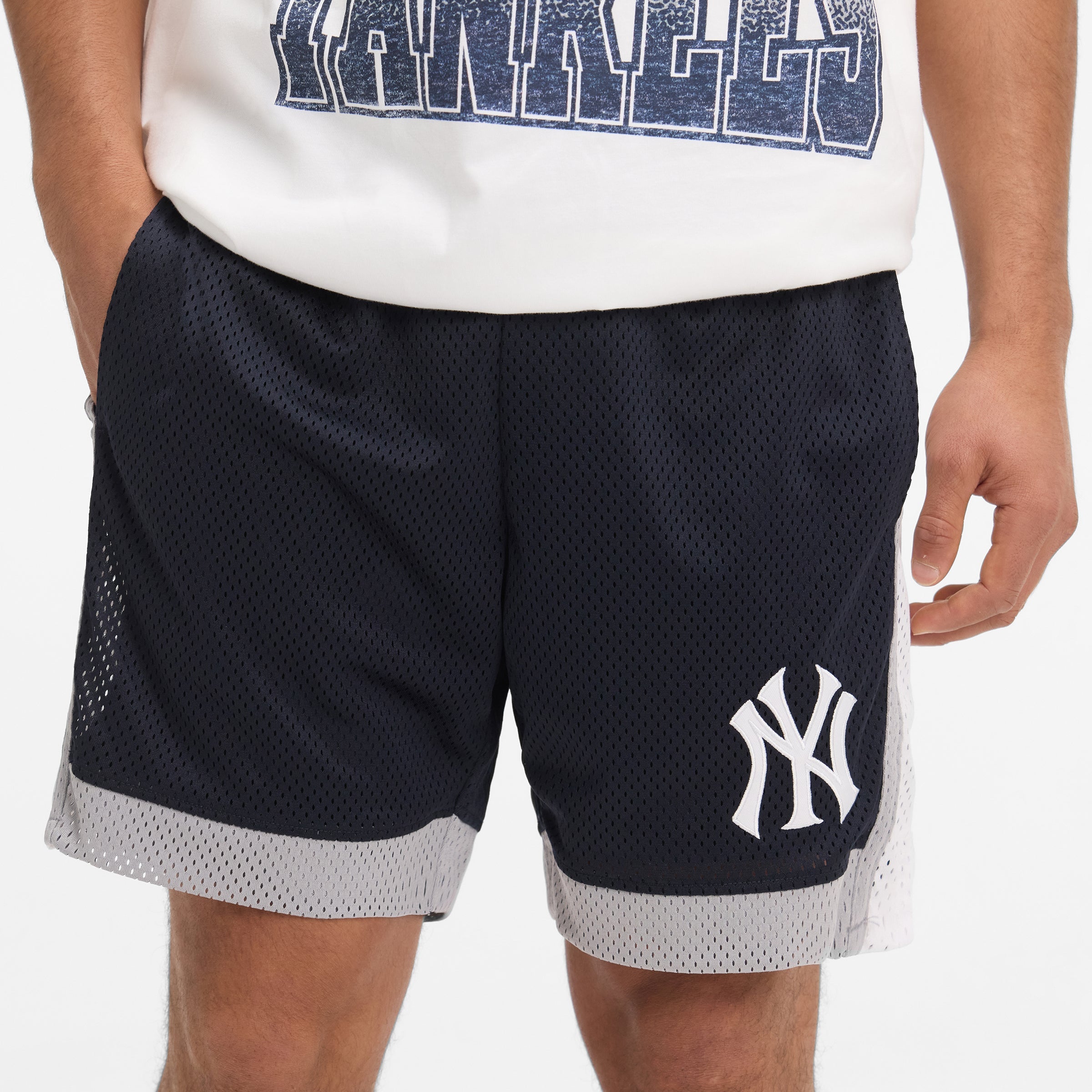 Philadelphia 76ers Sport Classics Black & White Shorts