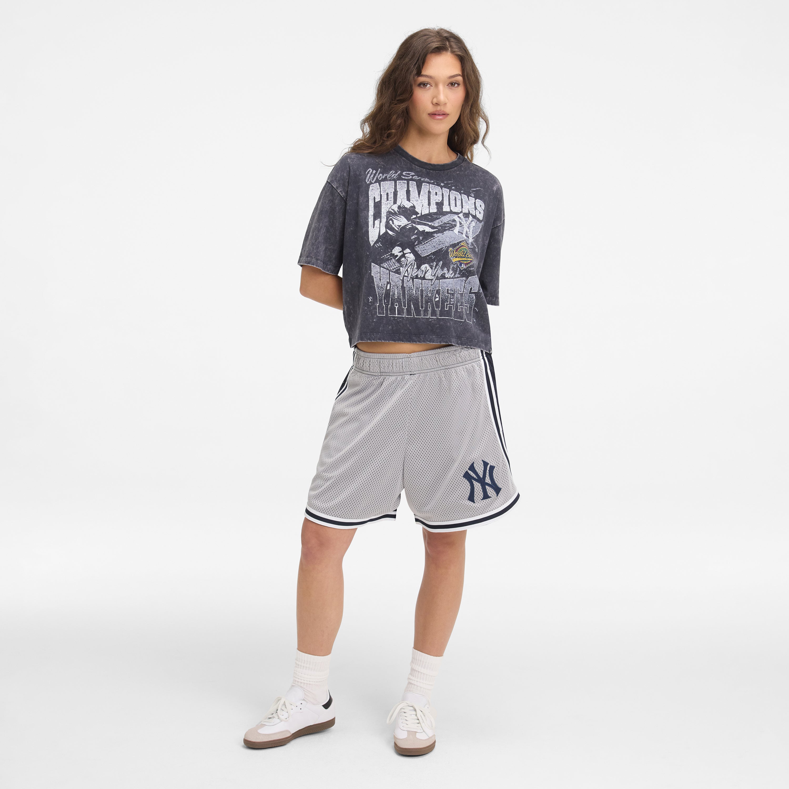 Philadelphia 76ers Sport Classics Women's Cropped T-Shirt
