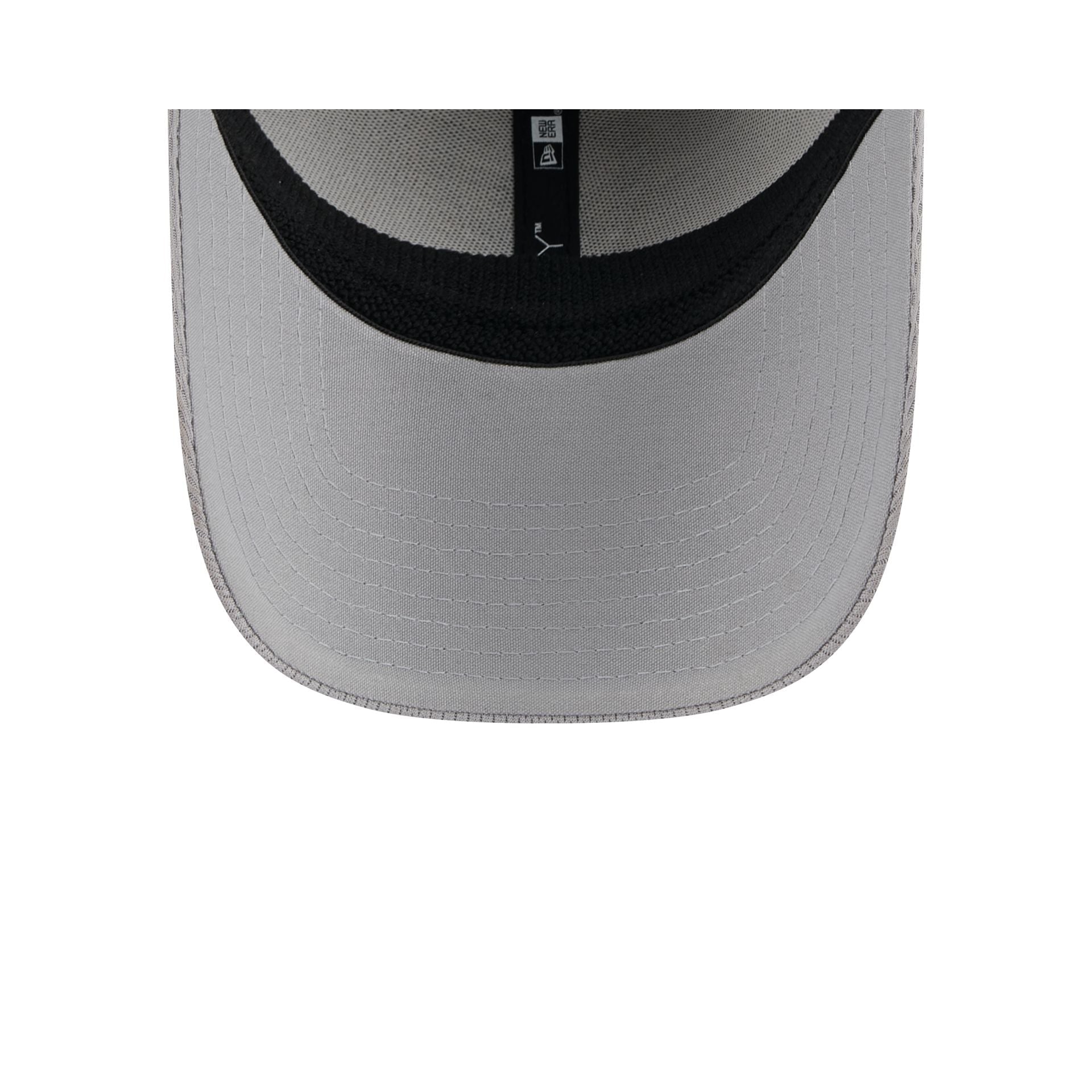 Milwaukee Bucks Gray 9FORTY Stretch-Snap Hat