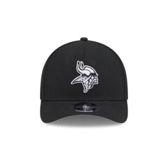 Minnesota Vikings Black & White 9FORTY M-Crown A-Frame Snapback Hat