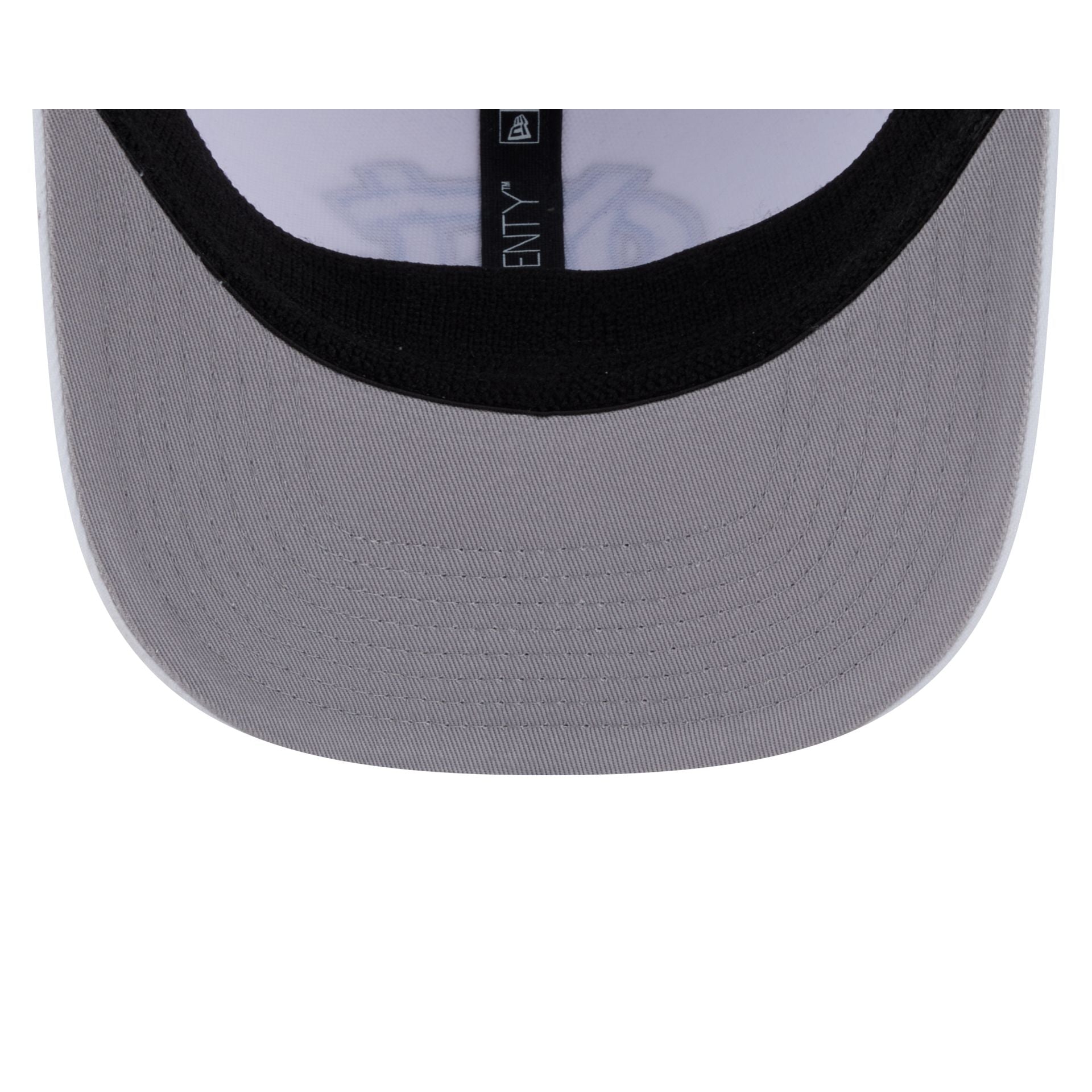 North Carolina Tar Heels Optic White Performance 9SEVENTY Stretch-Snap Hat