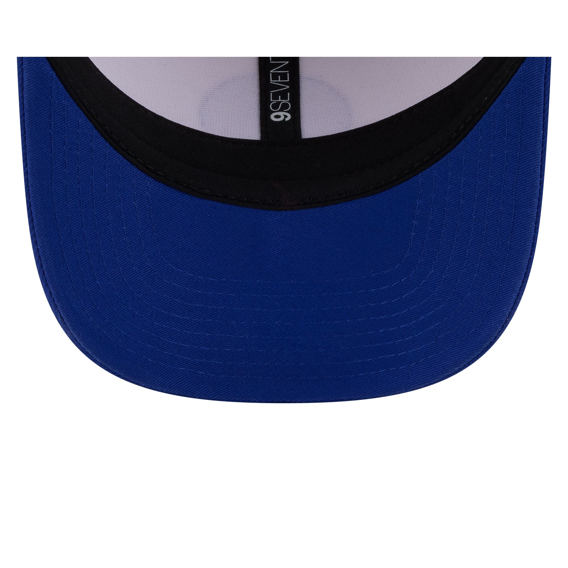 New York Knicks Loyal Corduroy 9SEVENTY Stretch-Snap Hat