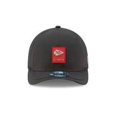 Kansas City Chiefs 2025 Sideline Cold Weather Steel Clouds 9FORTY M-Crown Snapback Hat