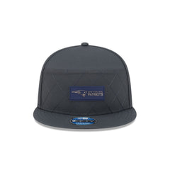 New England Patriots 2025 Sideline Cold Weather Steel Clouds Split Panel 9FIFTY Snapback Hat