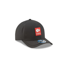 Kansas City Chiefs 2025 Sideline Cold Weather Steel Clouds Kids 9FORTY M-Crown Snapback Hat