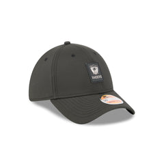 Las Vegas Raiders 2025 Sideline Hot Weather Historic 39THIRTY Stretch Fit Hat