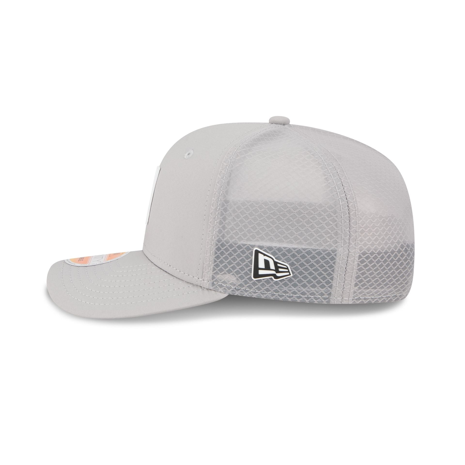 Pittsburgh Steelers 2025 Sideline Hot Weather Gray 9SEVENTY Trucker Hat