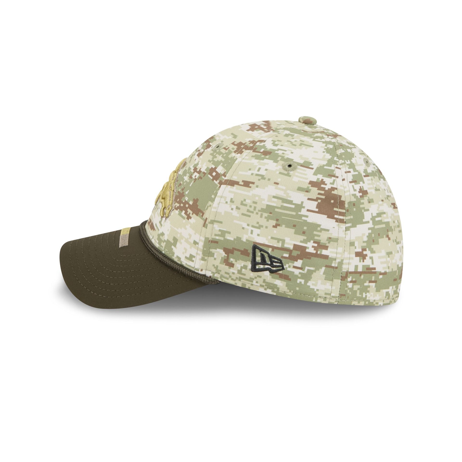 Denver Broncos 2025 Salute to Service Digi Camo 39THIRTY Stretch Fit Hat