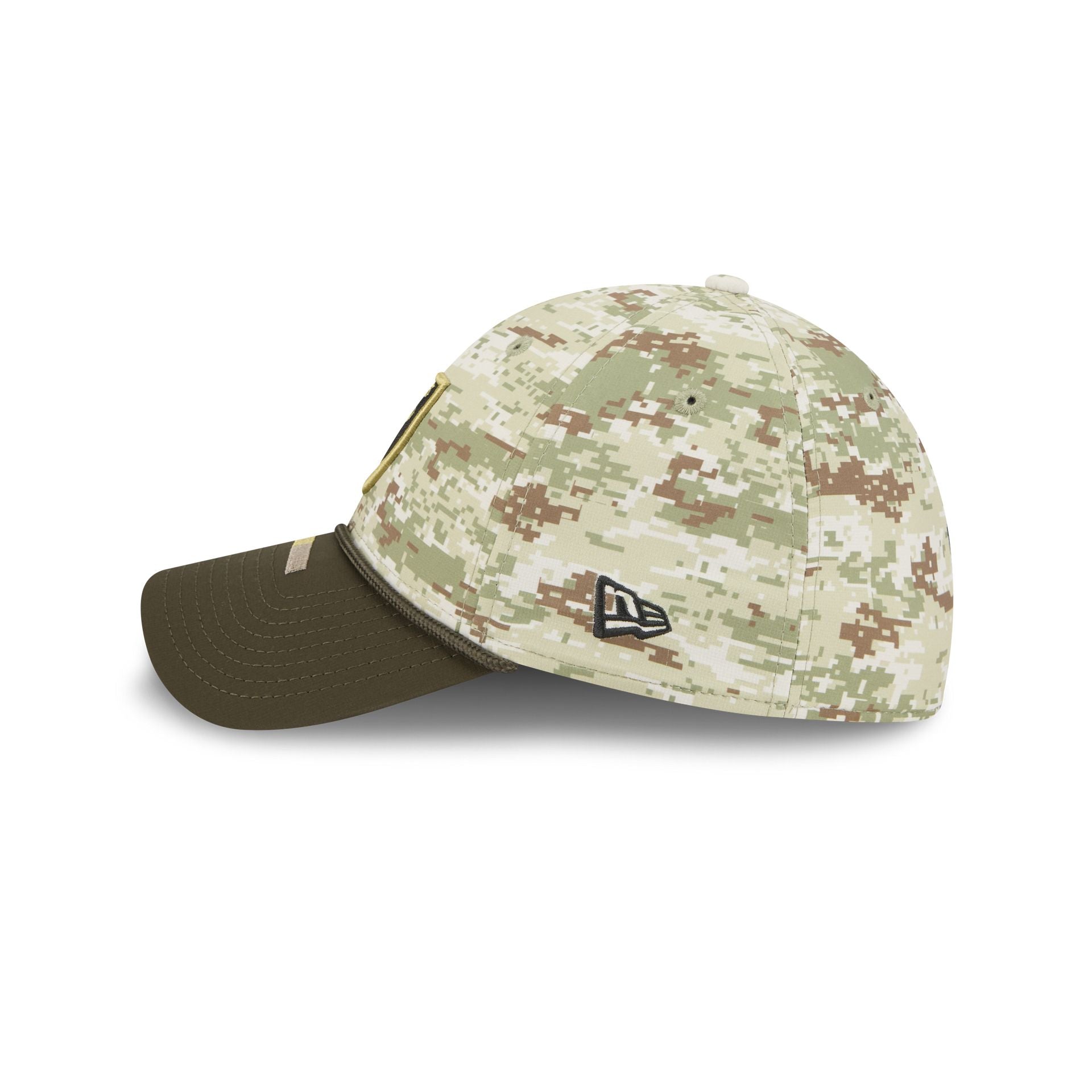 Las Vegas Raiders 2025 Salute to Service Digi Camo 39THIRTY Stretch Fit Hat