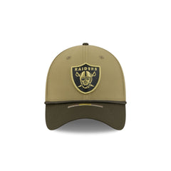 Las Vegas Raiders 2025 Salute to Service 39THIRTY Stretch Fit Hat