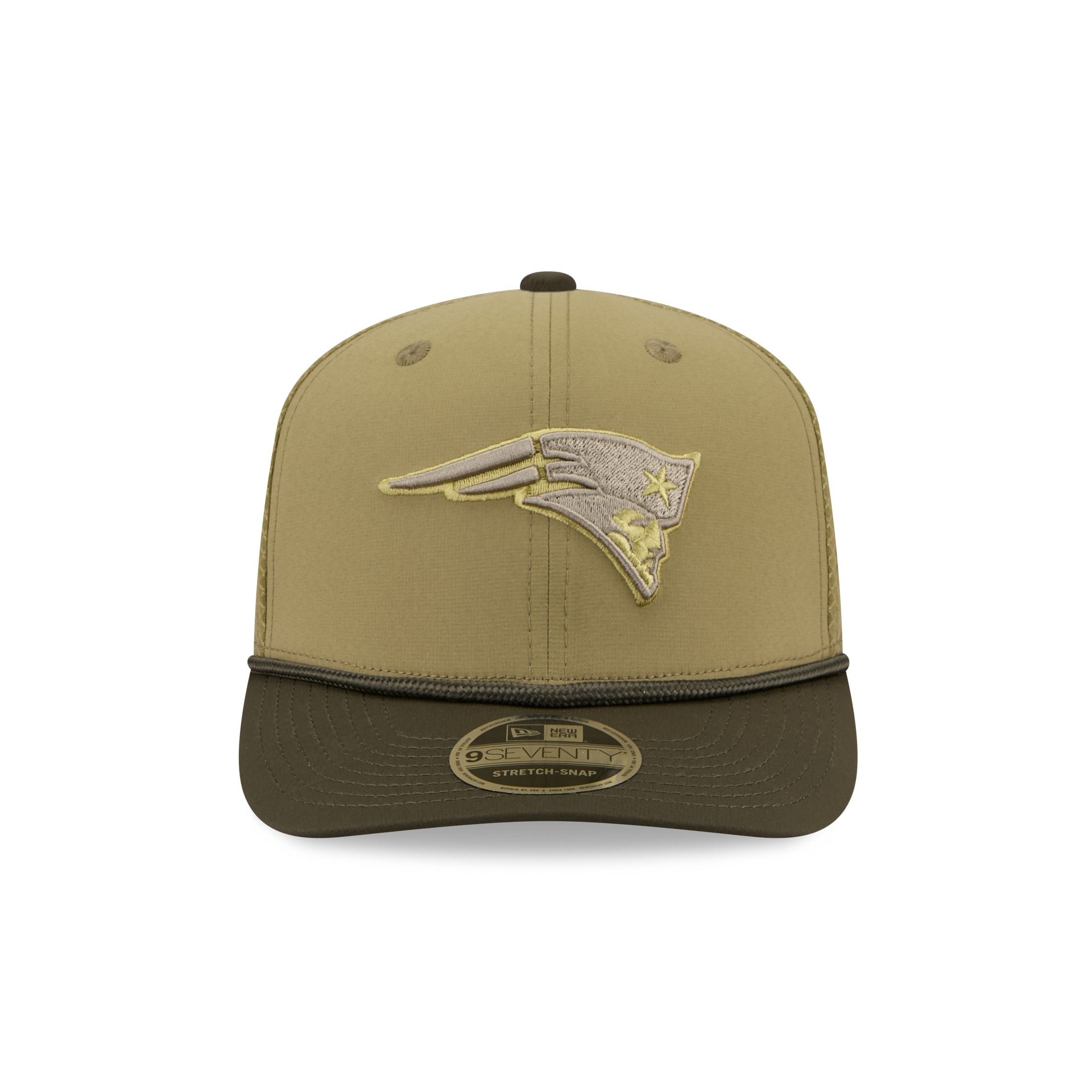New England Patriots 2025 Salute to Service 9SEVENTY Trucker Hat