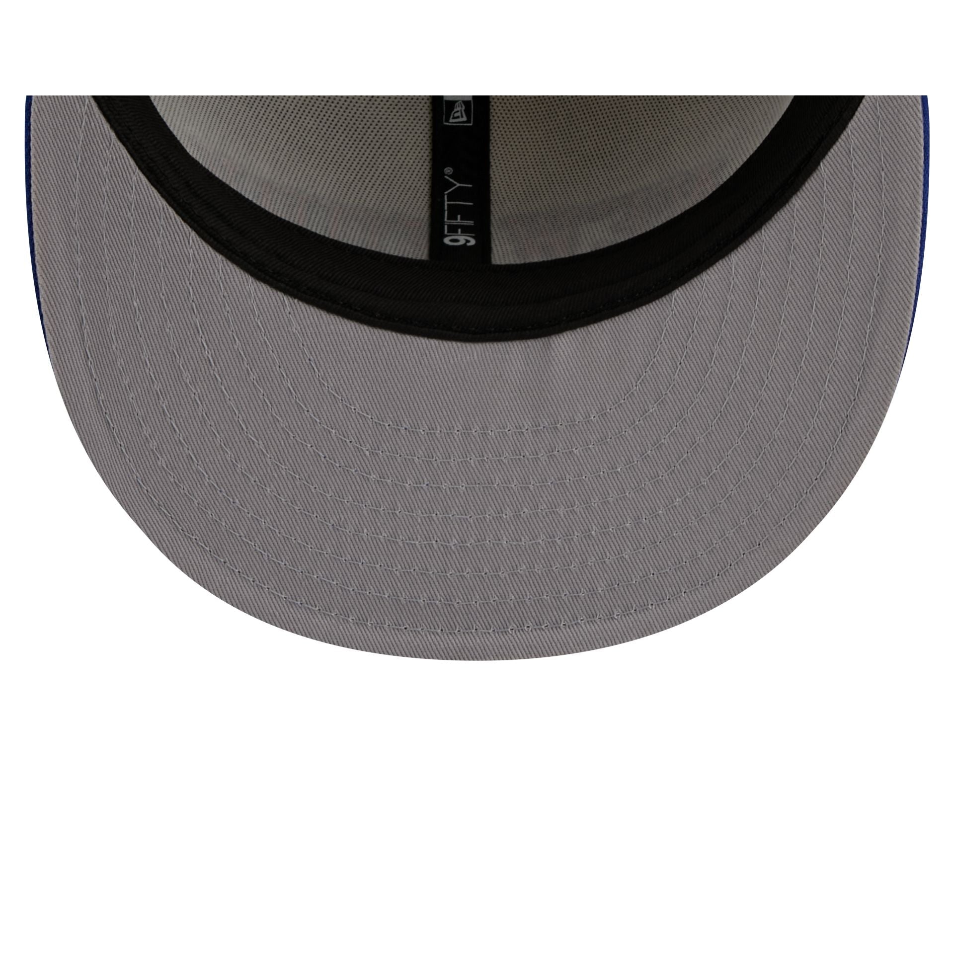 New York Knicks 2025 City Edition Chrome White Corduroy 9FIFTY Snapback Hat