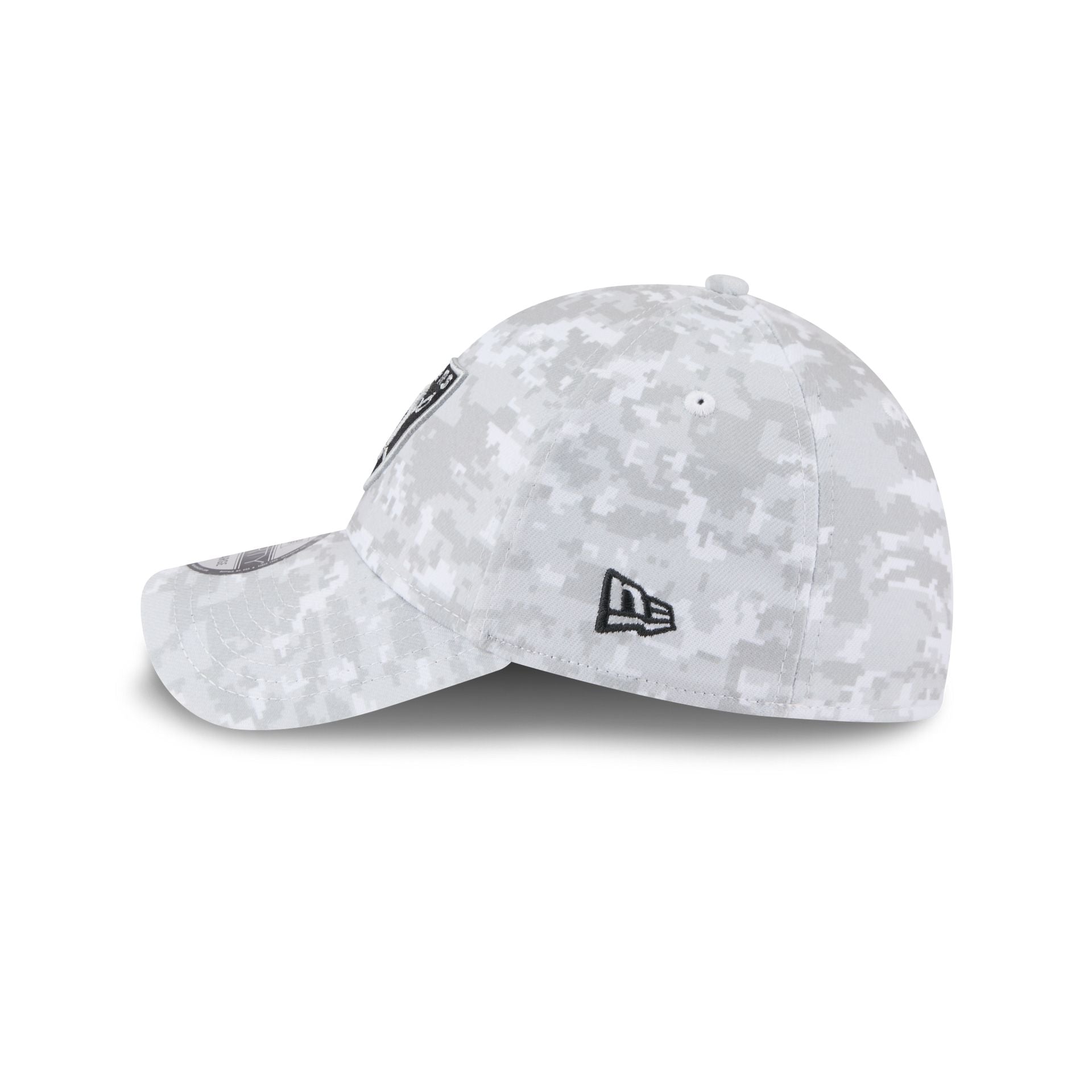 Las Vegas Raiders 2025 Salute to Service Fan Gear 39THIRTY Stretch Fit Hat