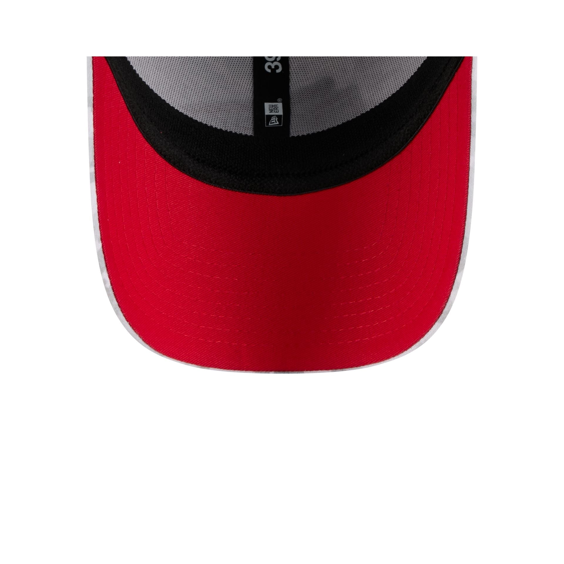 Kansas City Chiefs 2025 Salute to Service Fan Gear 39THIRTY Stretch Fit Hat