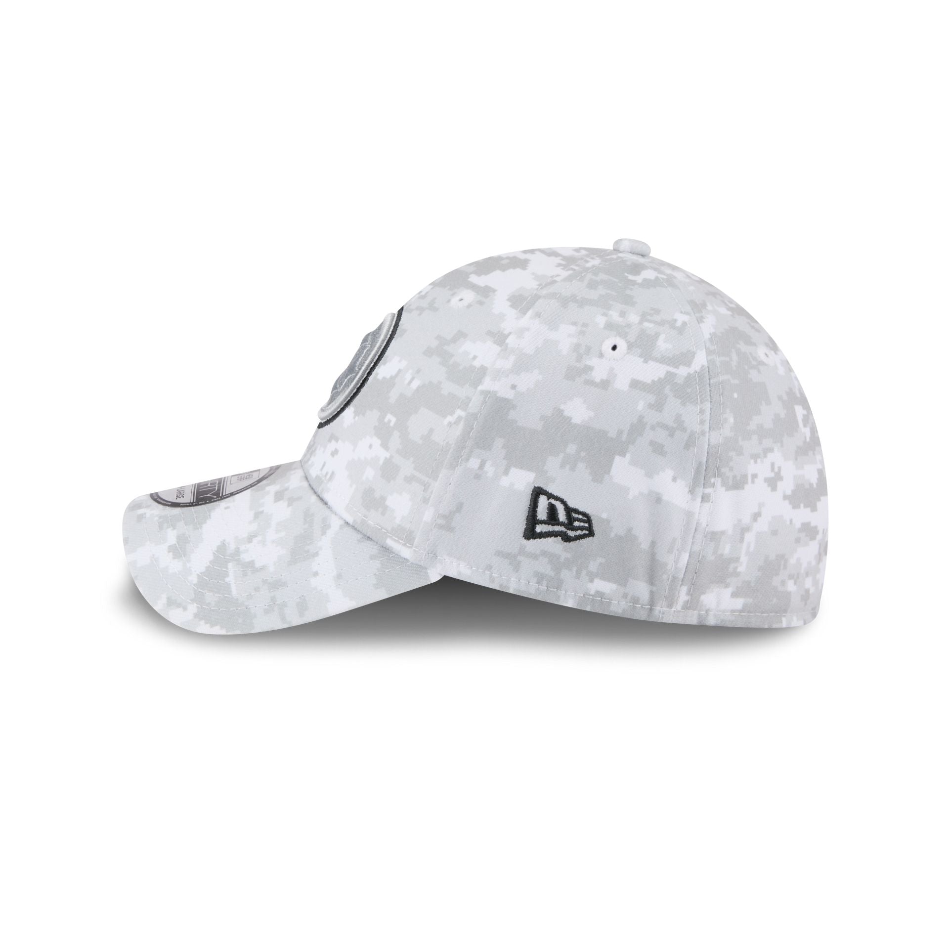 Pittsburgh Steelers 2025 Salute to Service Fan Gear 39THIRTY Stretch Fit Hat