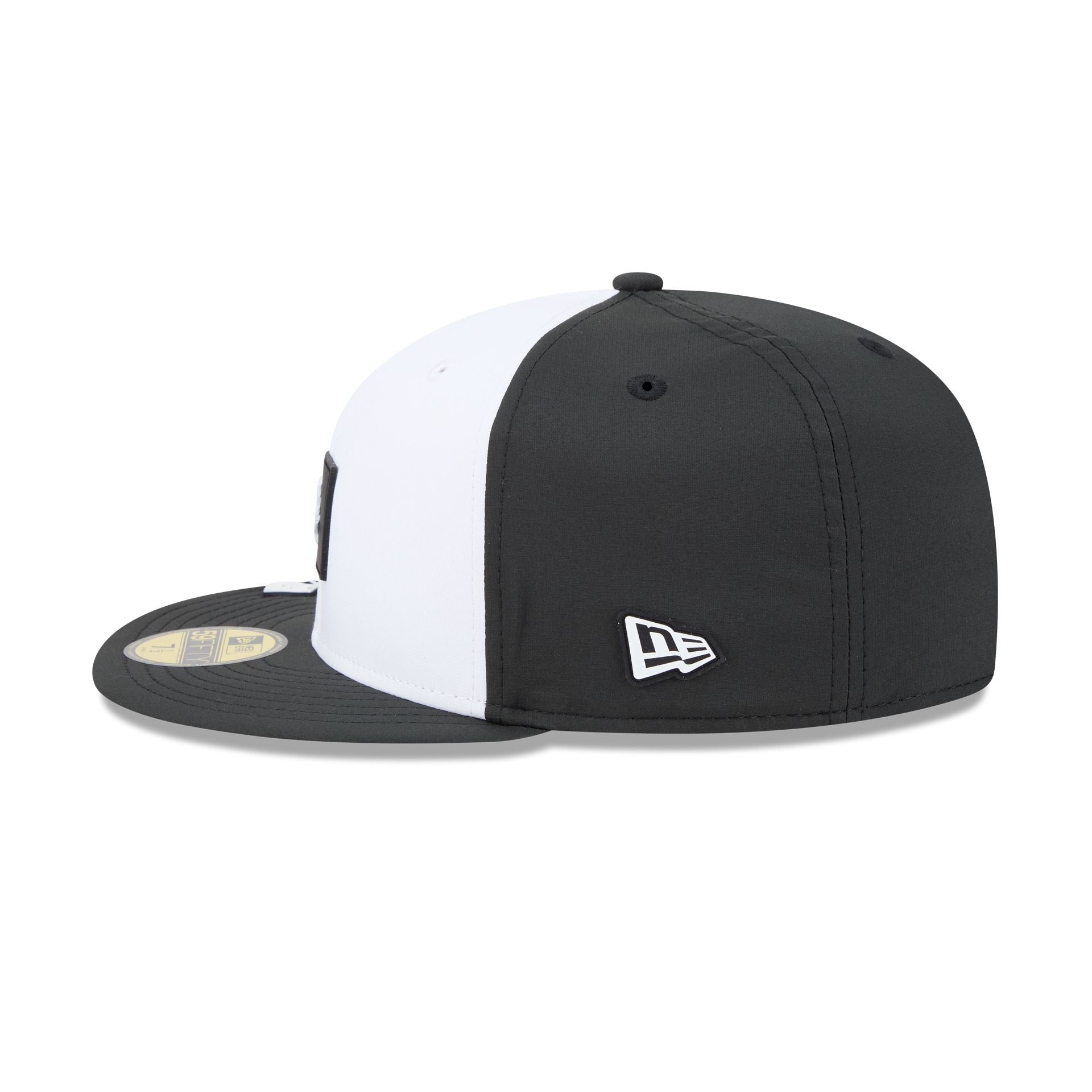 Minnesota Twins 2026 Clubhouse Black & White 59FIFTY Fitted Hat