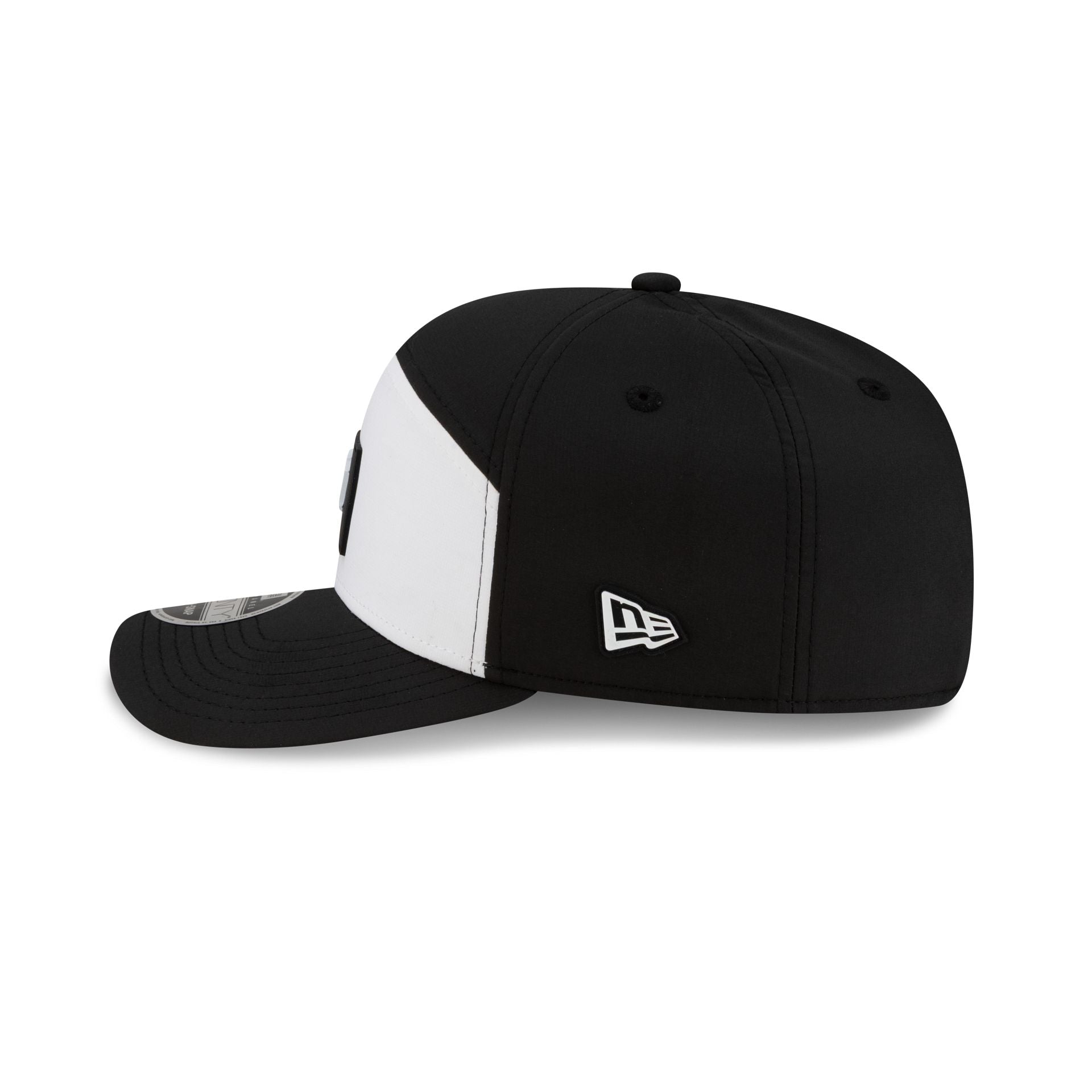 Detroit Tigers 2026 Clubhouse Black & White Split Panel 9SEVENTY Stretch-Snap Hat