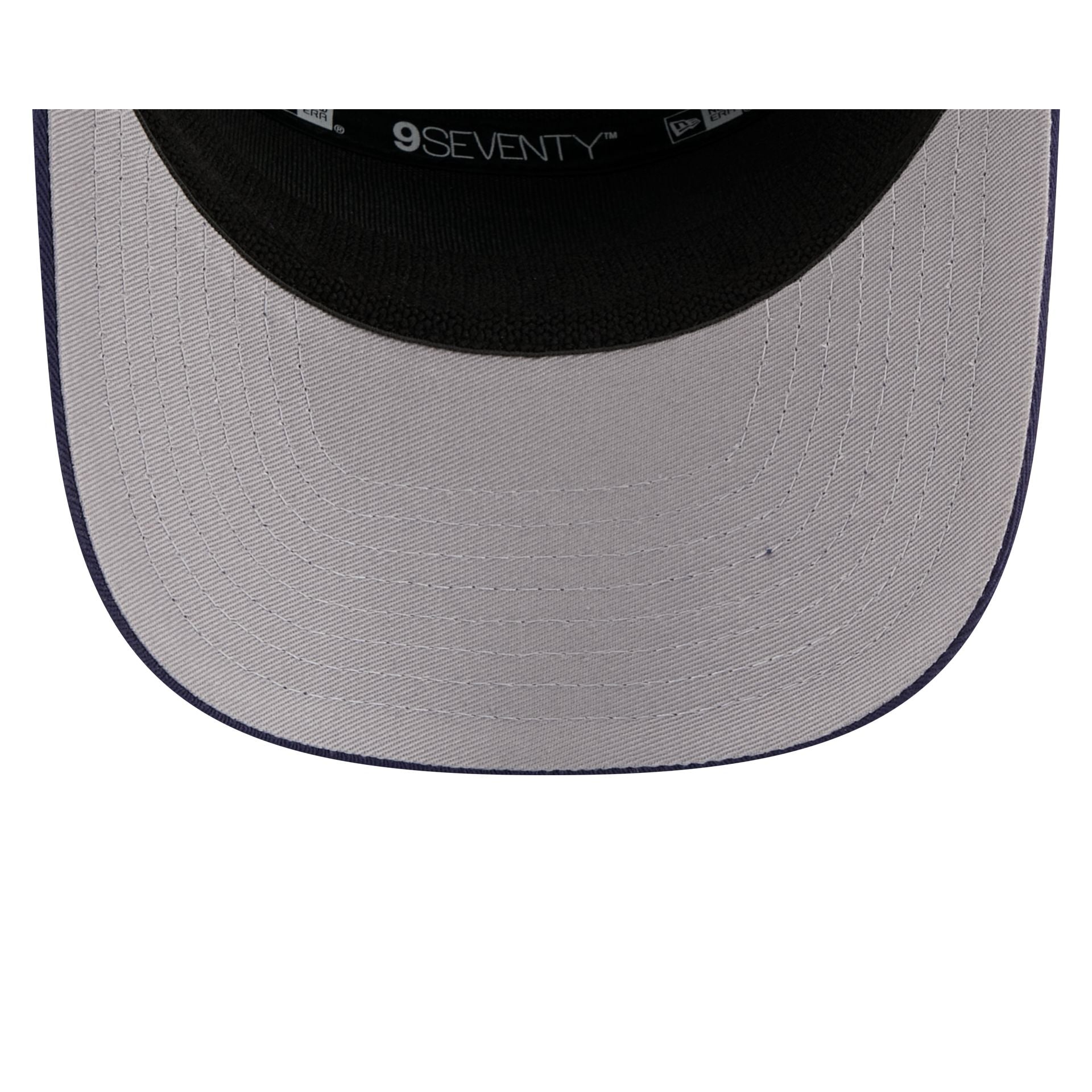 Montreal Canadiens Split Panel 9SEVENTY Stretch-Snap Hat