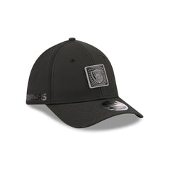 Las Vegas Raiders 2026 Training Black 39THIRTY M-Crown Stretch-Fit Hat