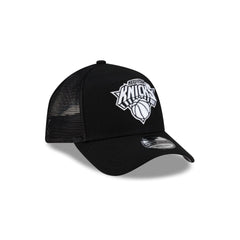 New York Knicks Side Script Black 9FORTY A-Frame Trucker Hat