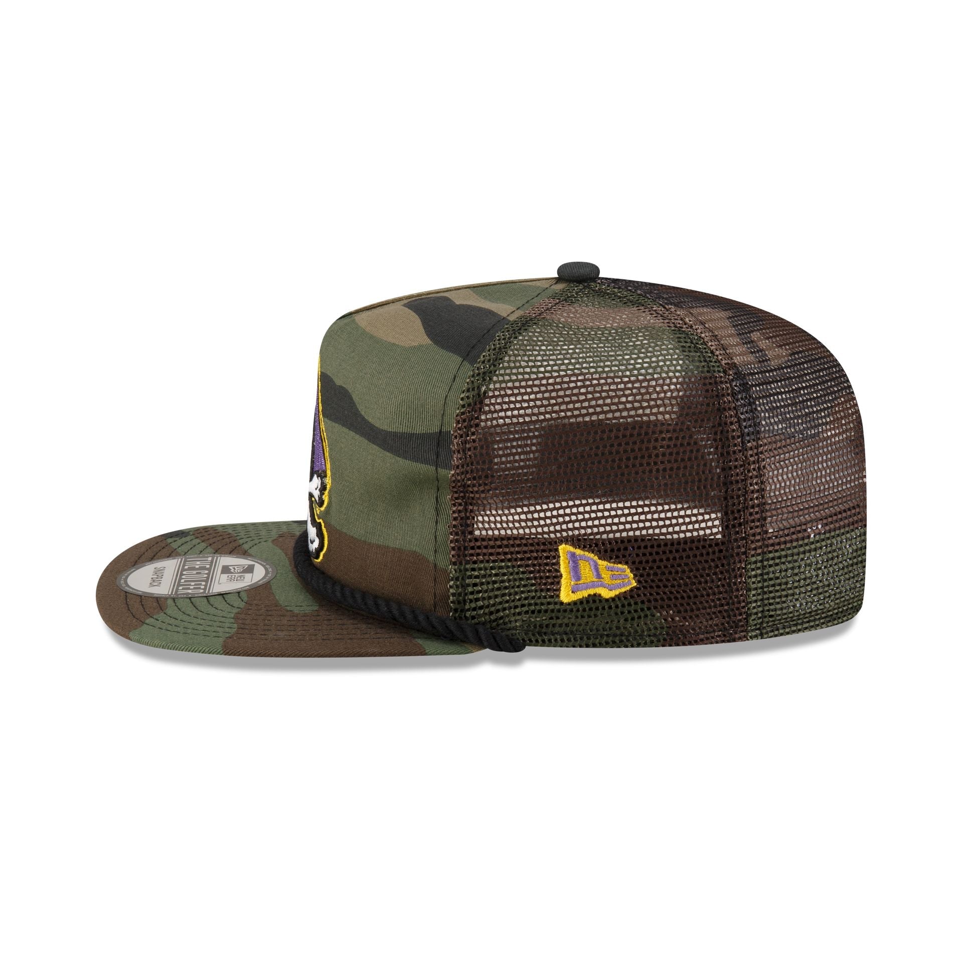 East Carolina Pirates Camo Golfer