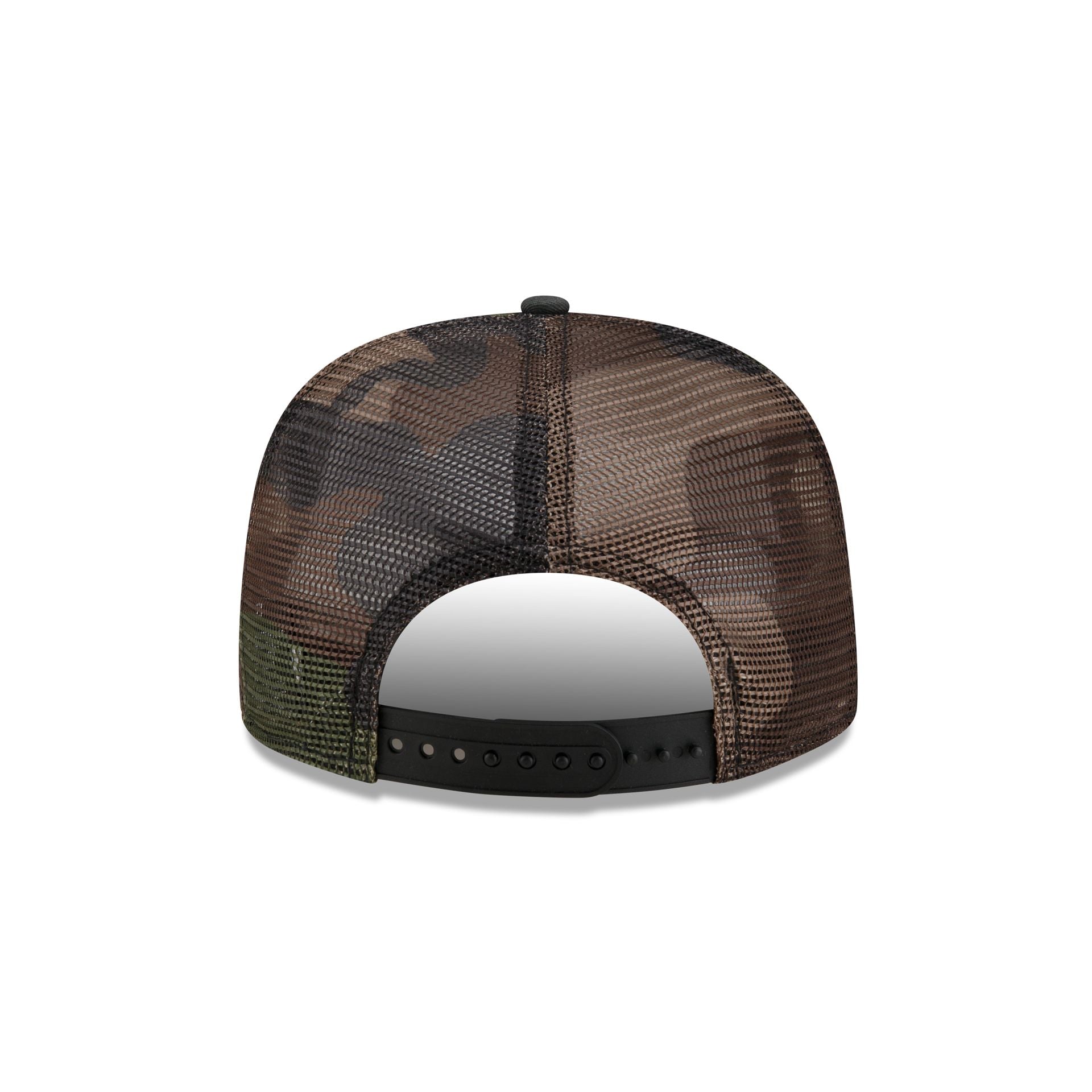 East Carolina Pirates Camo Golfer